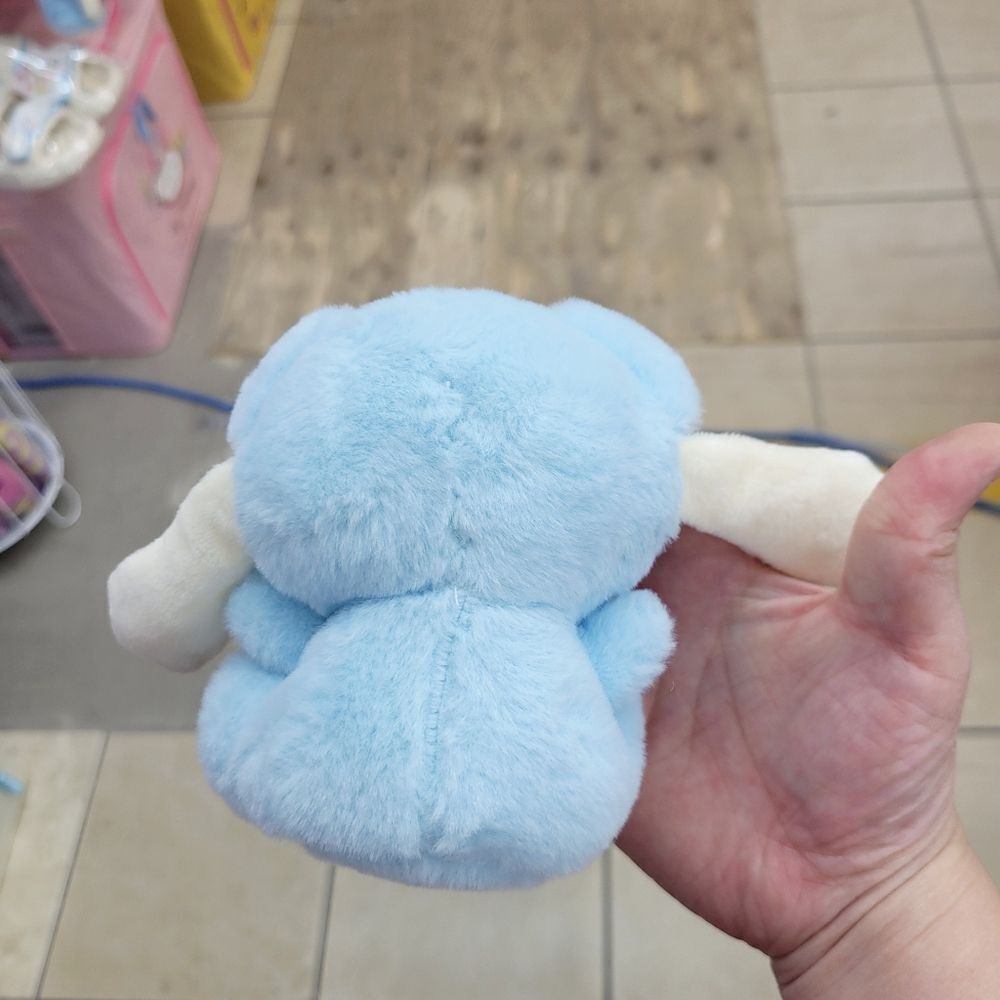 Brand New Cinnamoroll Blue & White Plushies Keychain - Picture 5 of 8